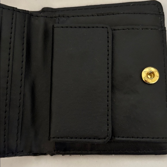 Chanel VIP Wallet - Picture 7 of 8